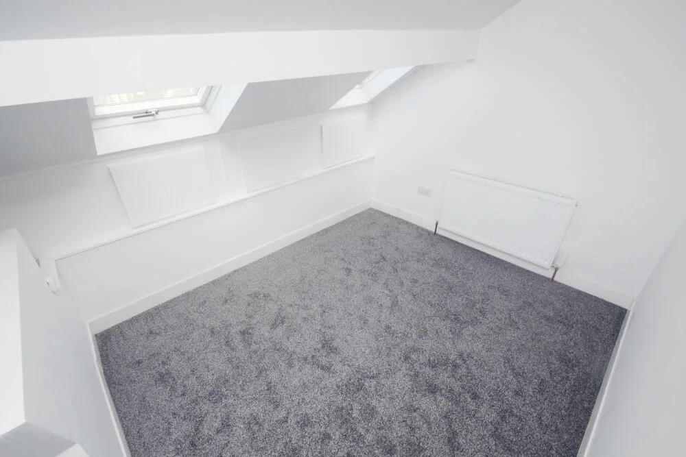 5 bedroom terraced house for rent