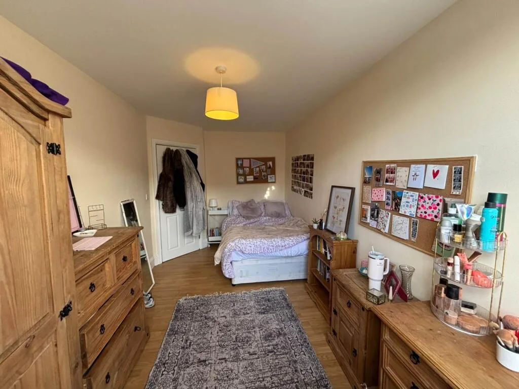 6 bedroom terraced house for rent