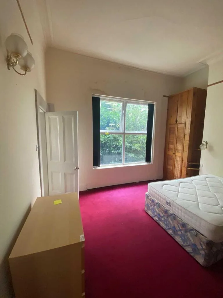 6 bedroom semi-detached house for rent
