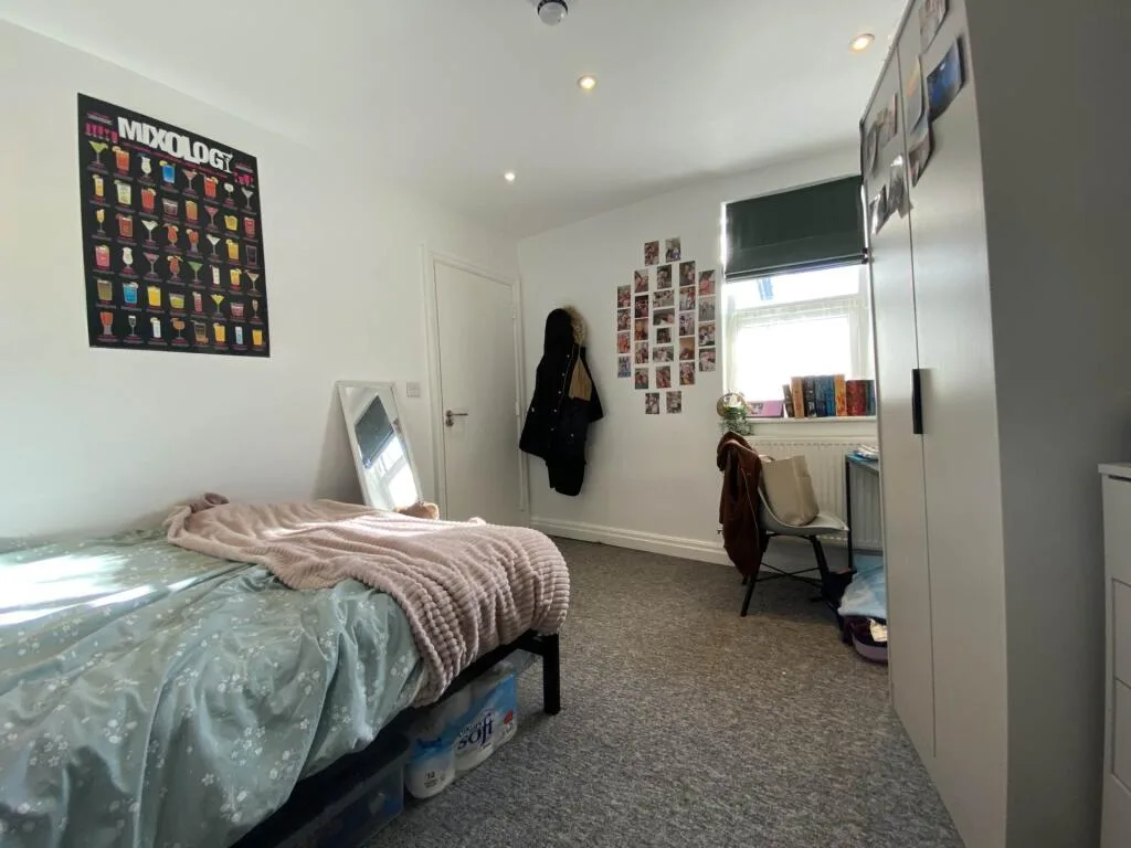 6 bedroom terraced house for rent