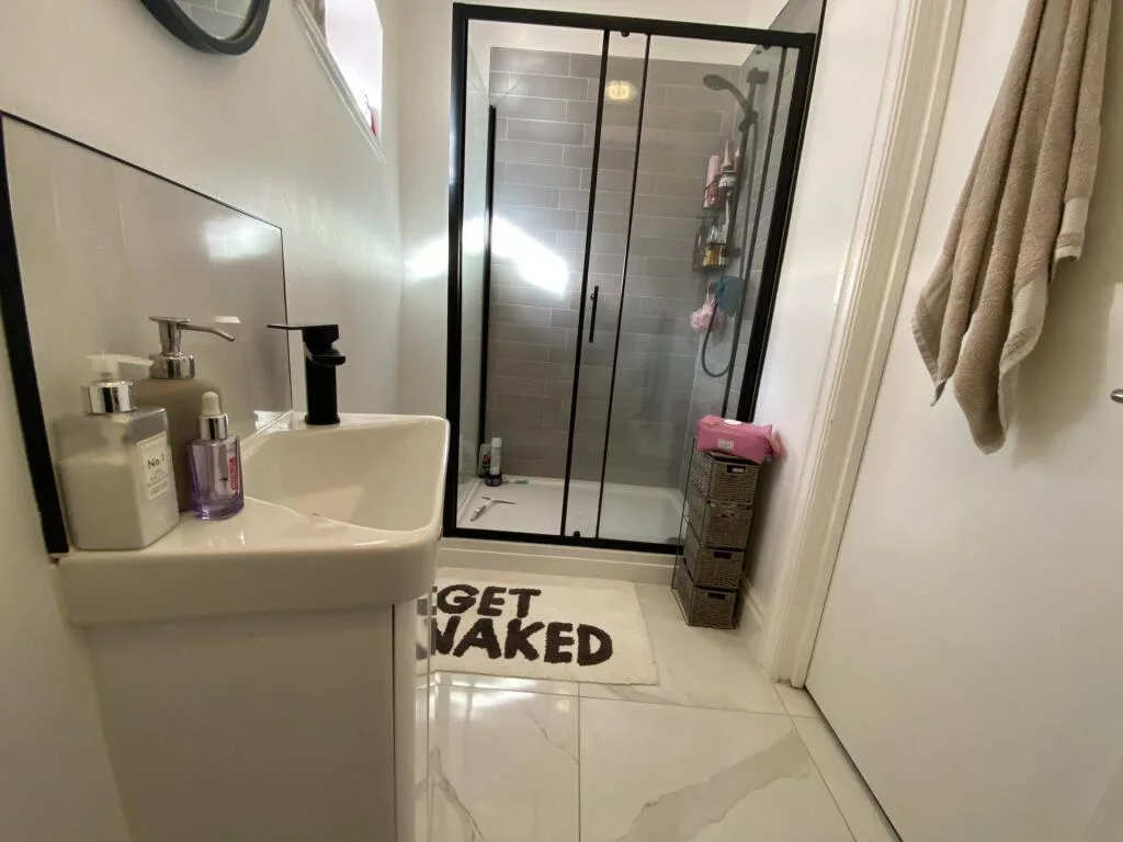 6 bedroom terraced house for rent