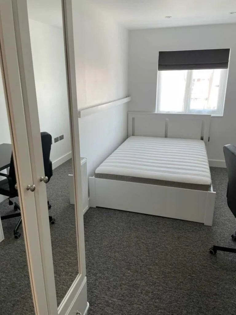 6 bedroom terraced house for rent