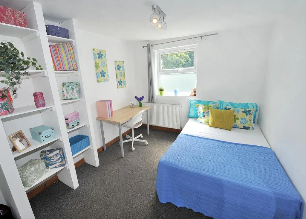8 bedroom detached house for rent