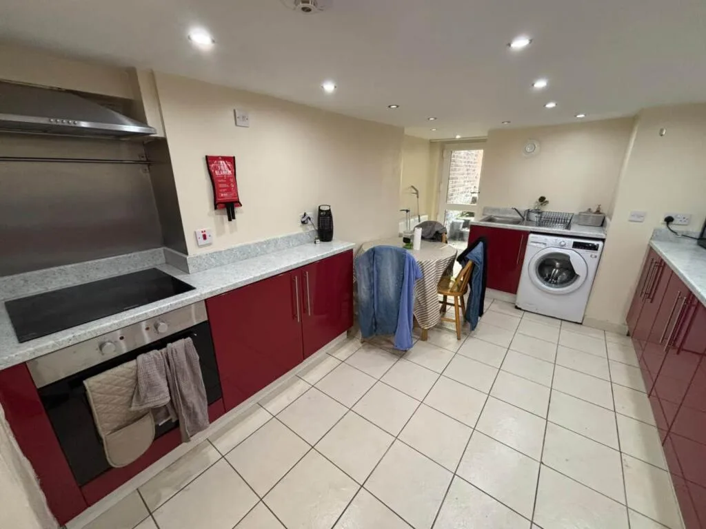 3 bedroom flat for rent