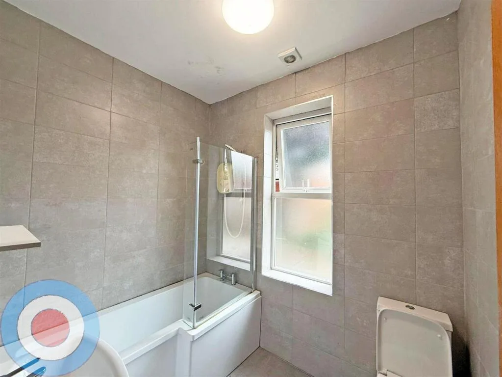6 bedroom house for rent