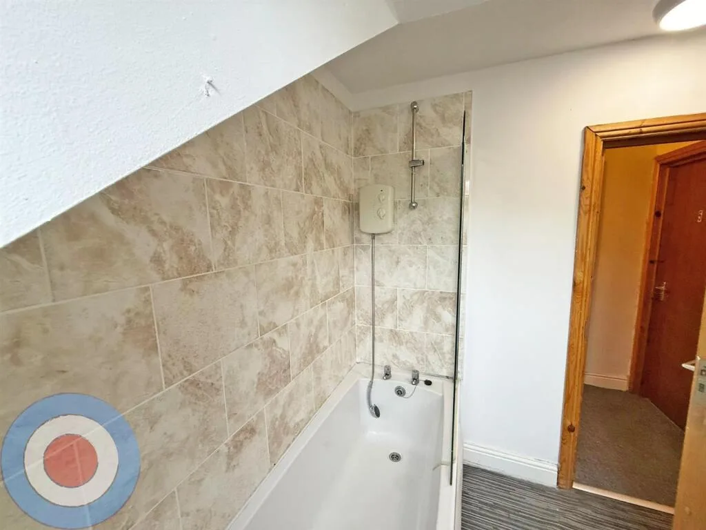 6 bedroom house for rent