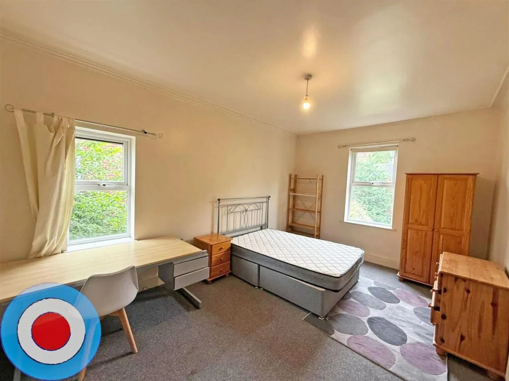 6 bedroom house for rent