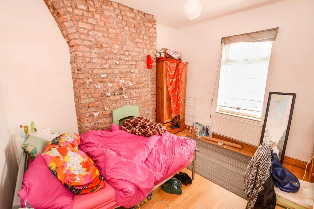 6 bedroom flat for rent