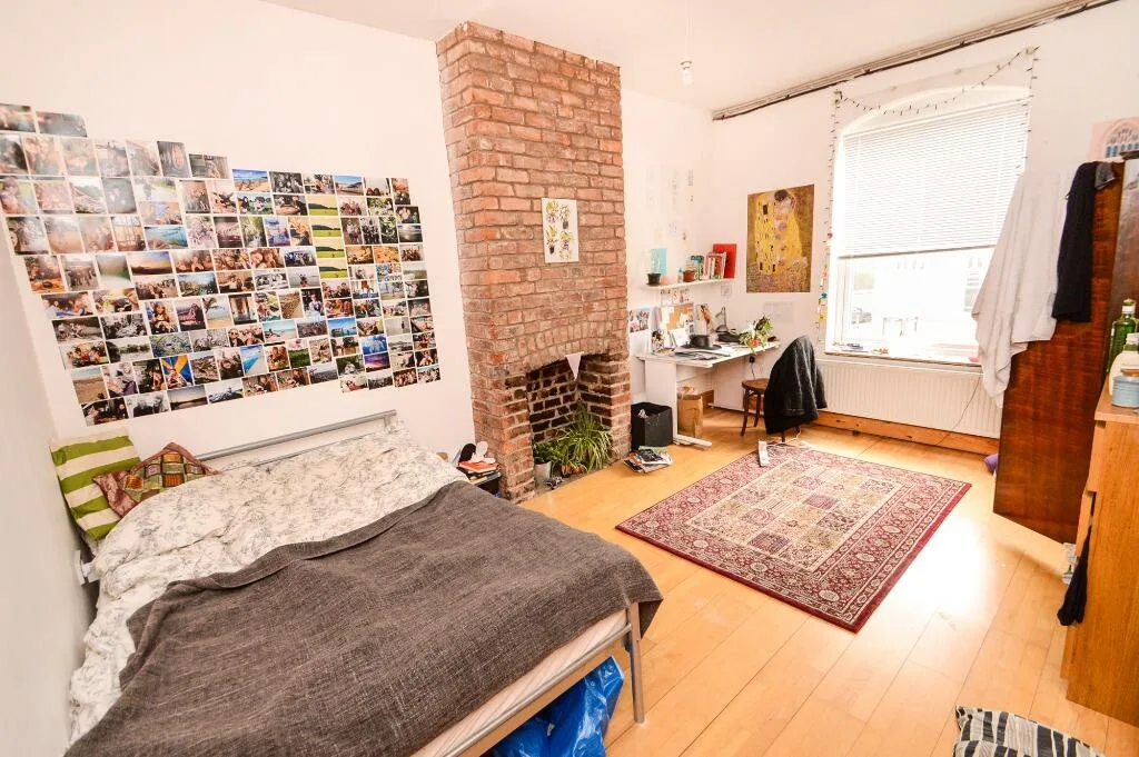 6 bedroom flat for rent