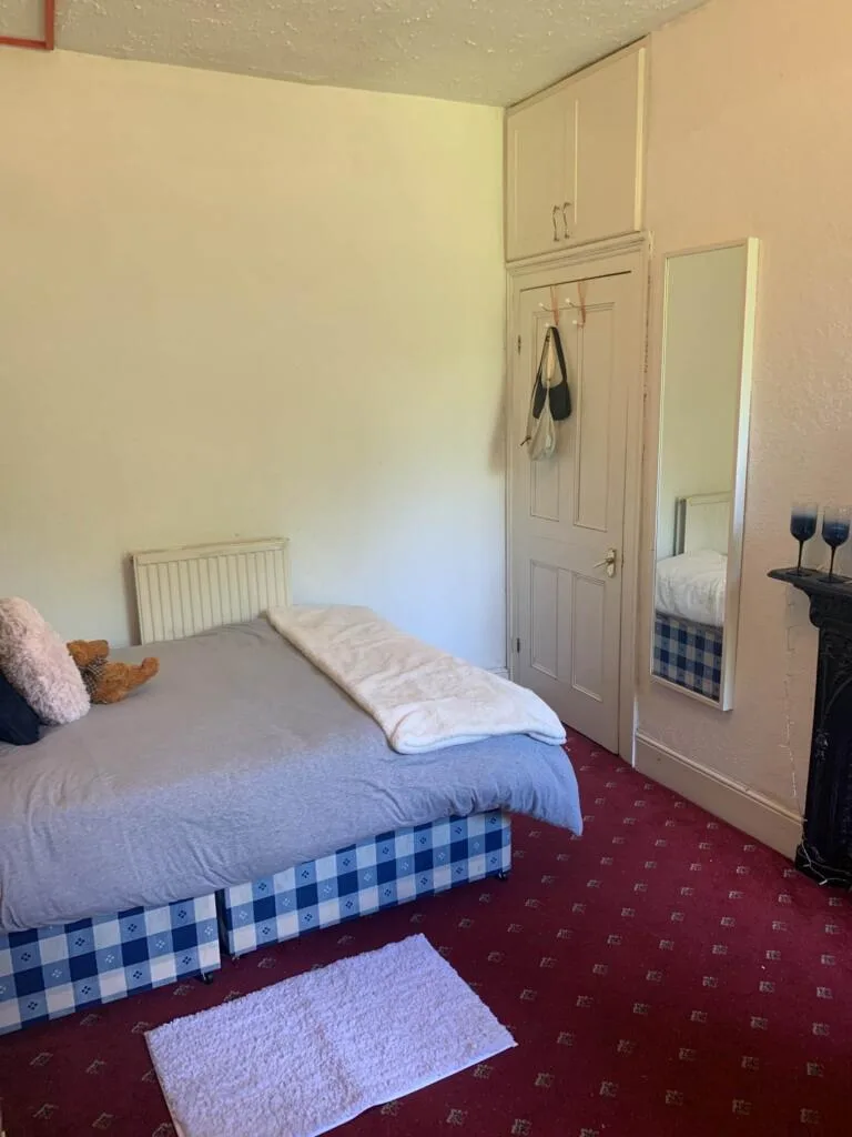 9 bedroom semi-detached house for rent