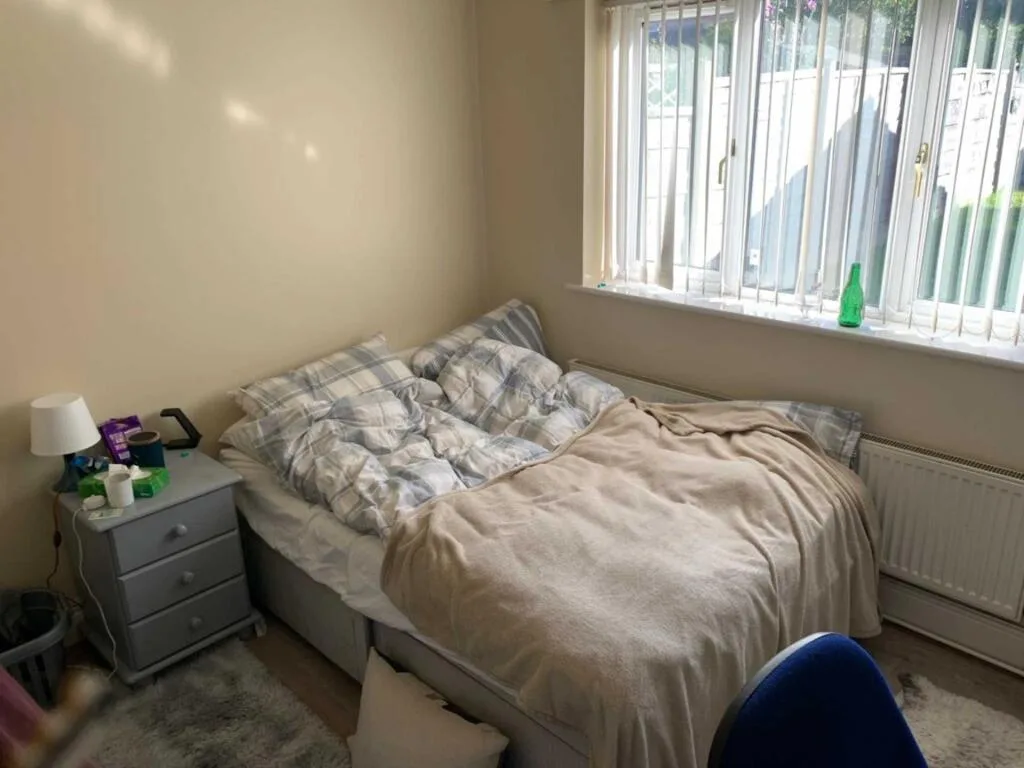 6 bedroom semi-detached house for rent