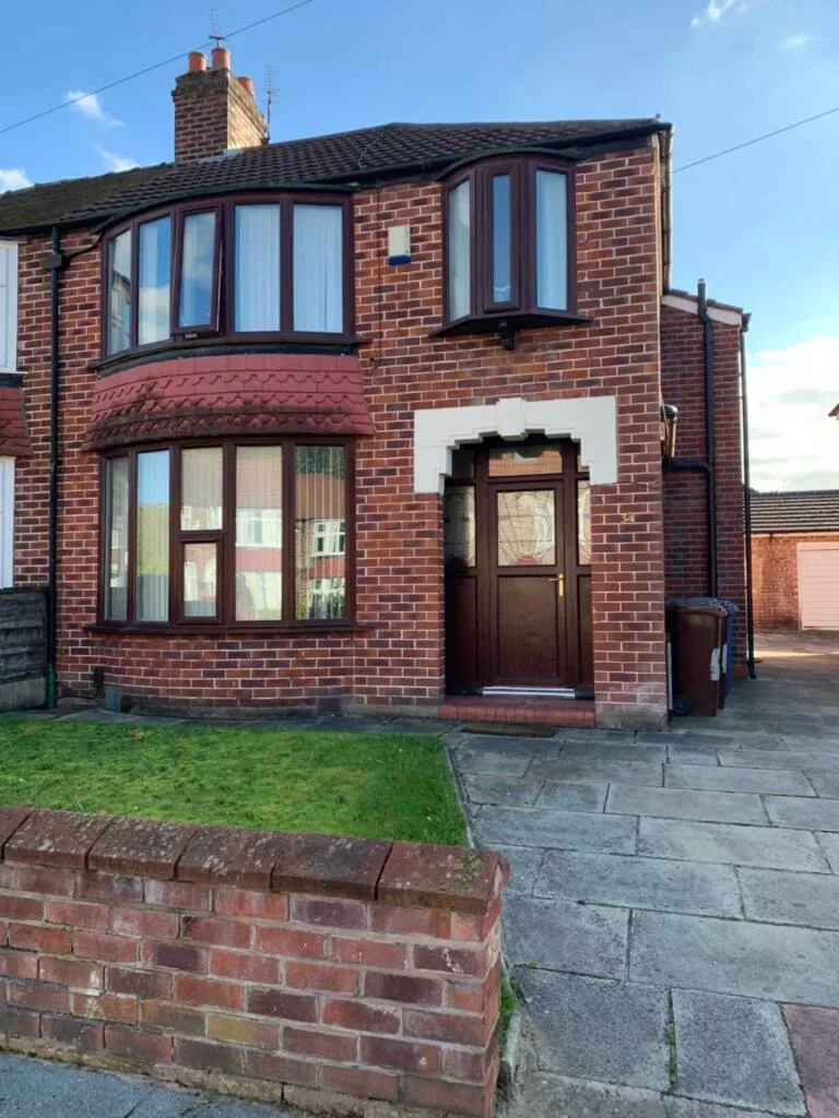 6 bedroom semi-detached house for rent