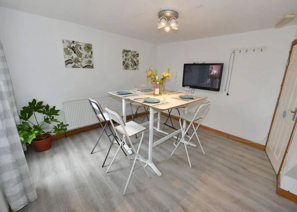 8 bedroom terraced house for rent