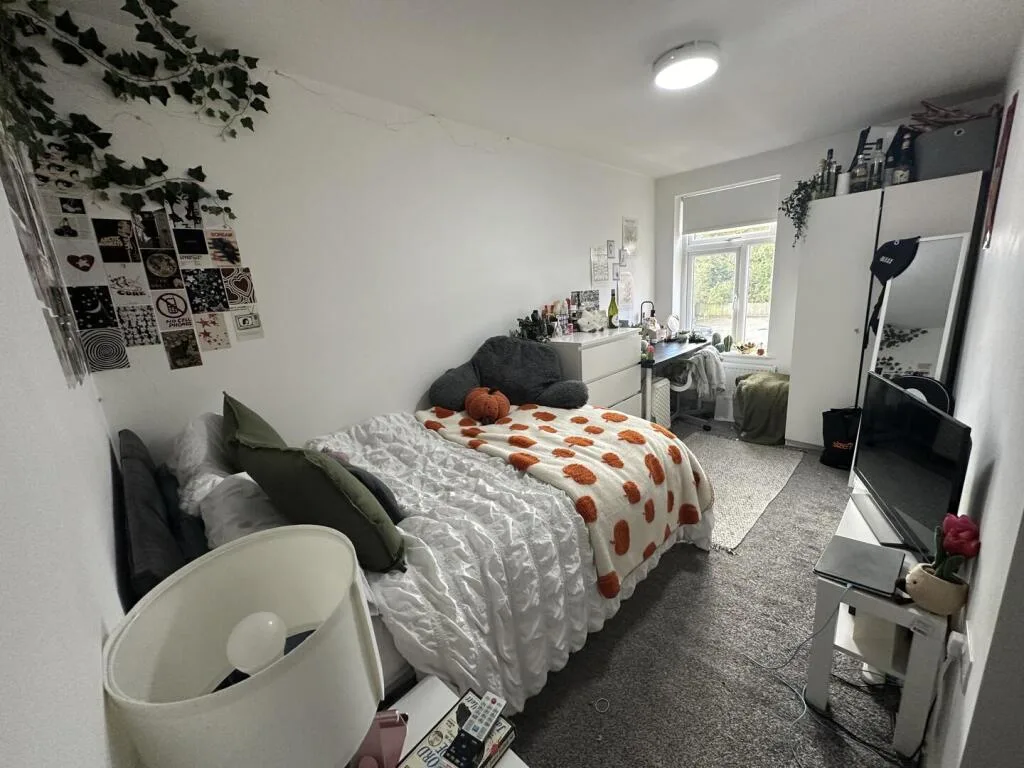 7 bedroom property for rent