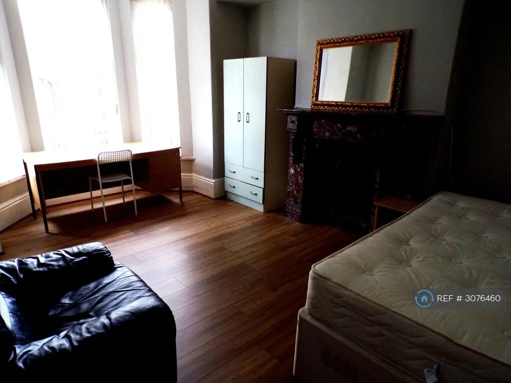 9 bedroom terraced house for rent
