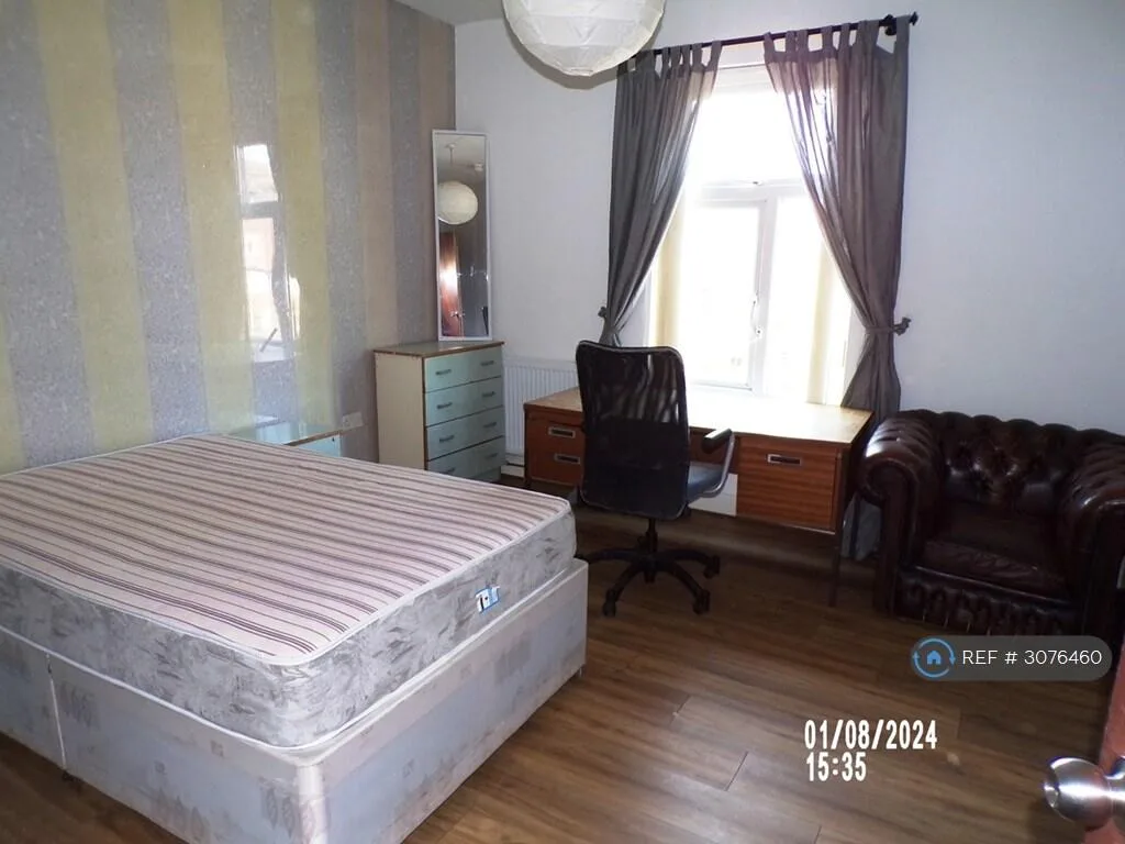 9 bedroom terraced house for rent