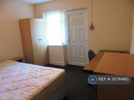 9 bedroom terraced house for rent
