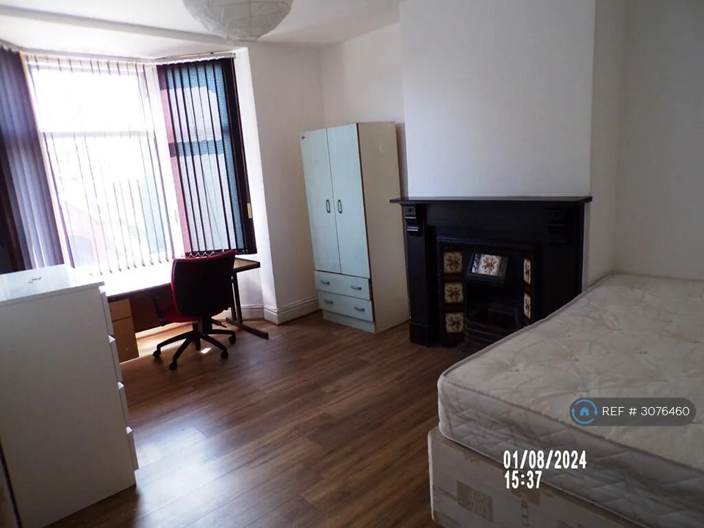 9 bedroom terraced house for rent