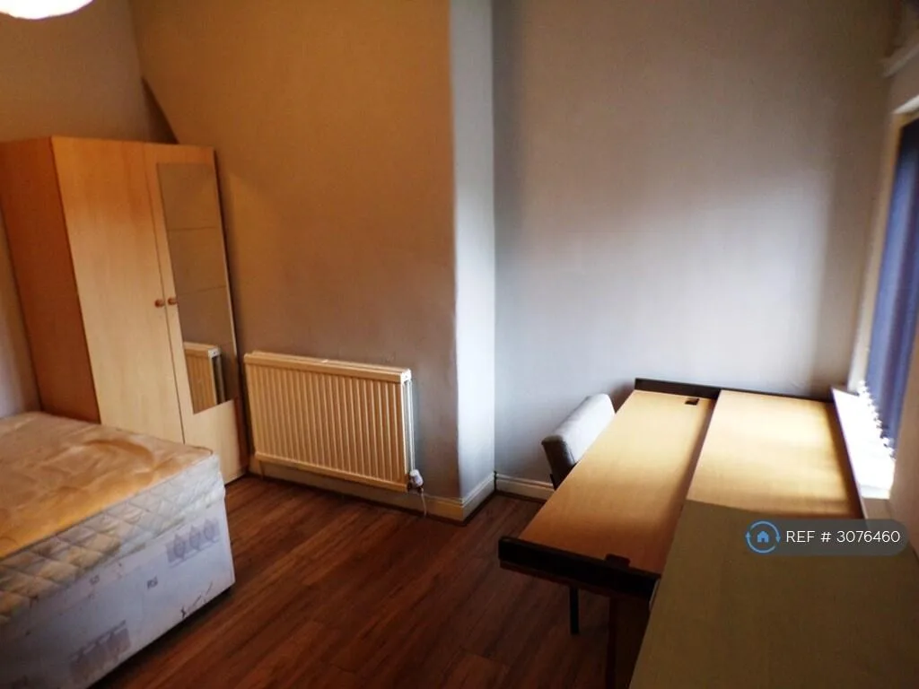9 bedroom terraced house for rent