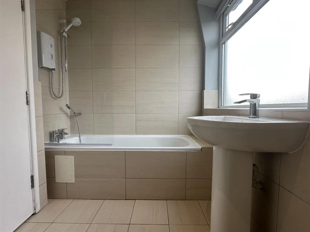 4 bedroom house for rent