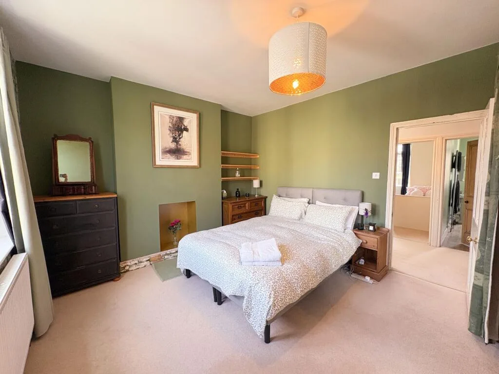 3 bedroom semi-detached house for rent