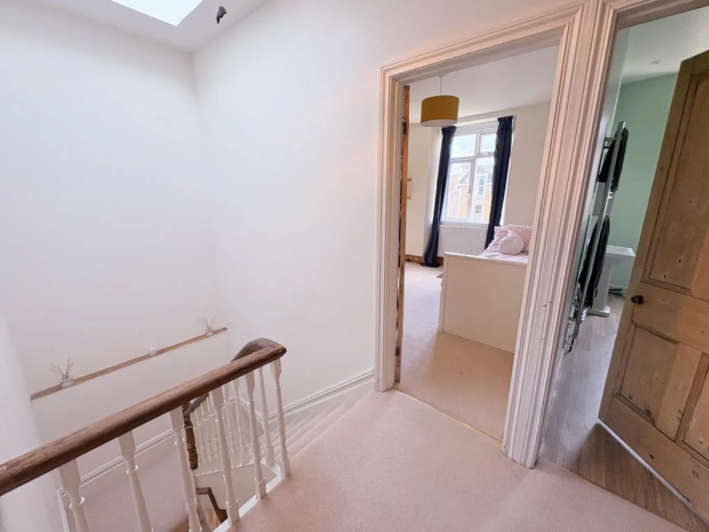 3 bedroom semi-detached house for rent