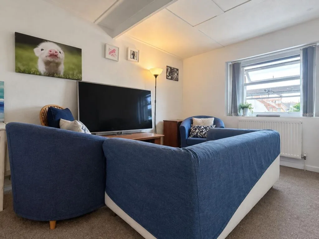 5 bedroom maisonette for rent