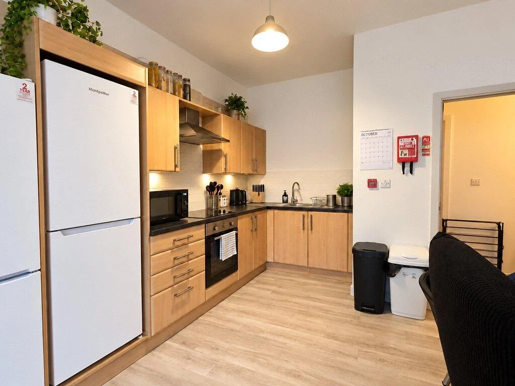 6 bedroom apartment for rent
