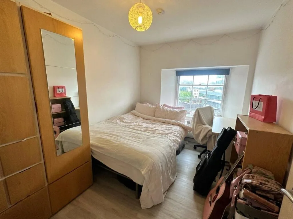 6 bedroom apartment for rent