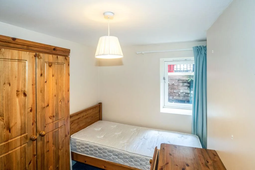 7 bedroom house for rent