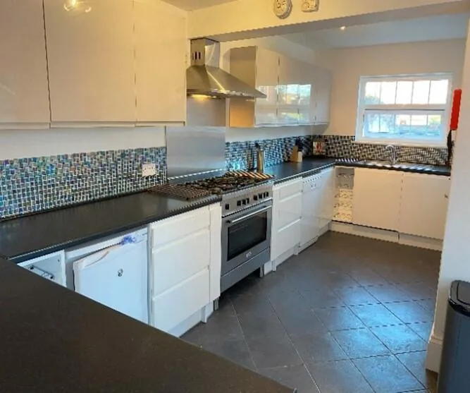 7 bedroom house for rent
