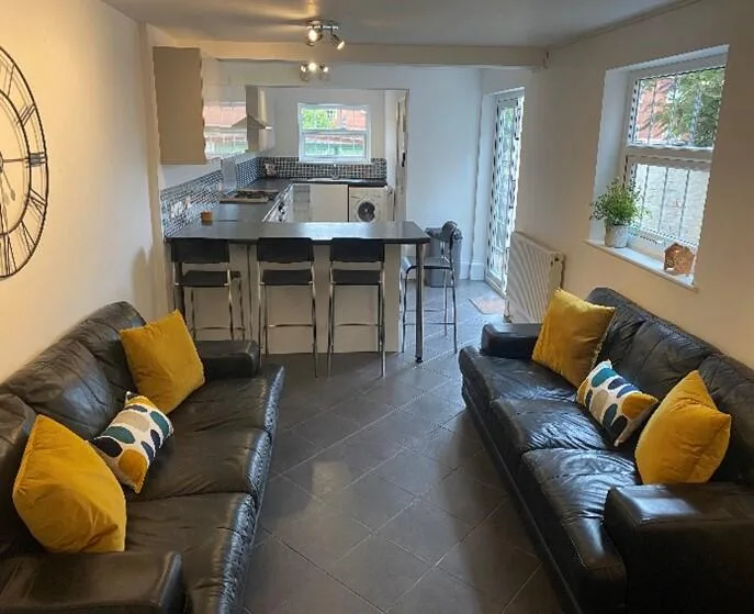 7 bedroom house for rent
