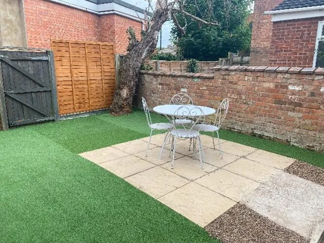 6 bedroom house for rent