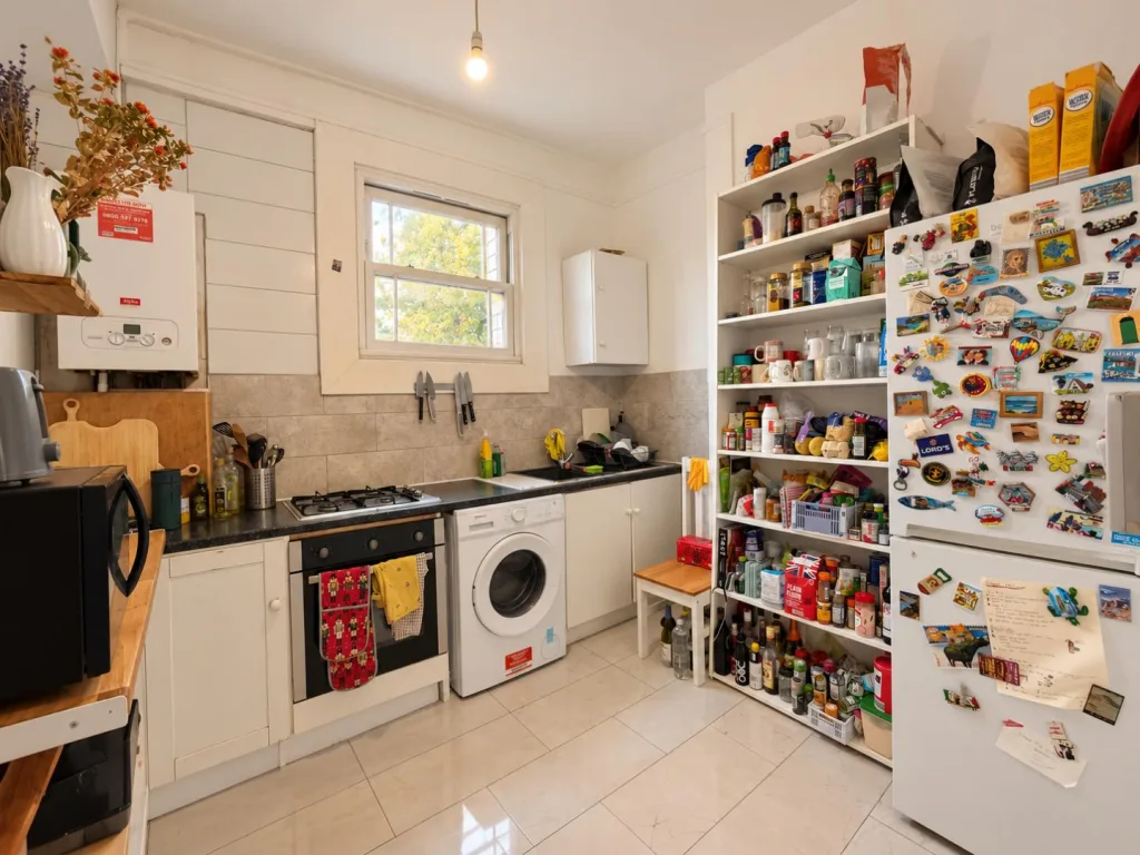 4 bedroom flat for rent