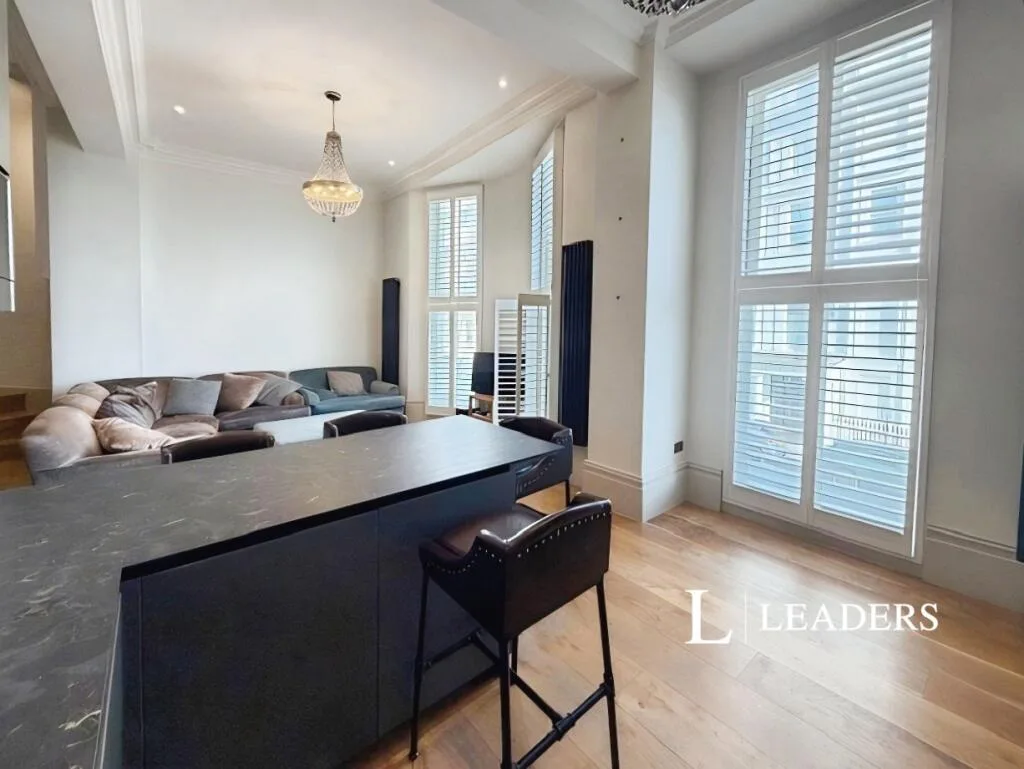 3 bedroom flat for rent