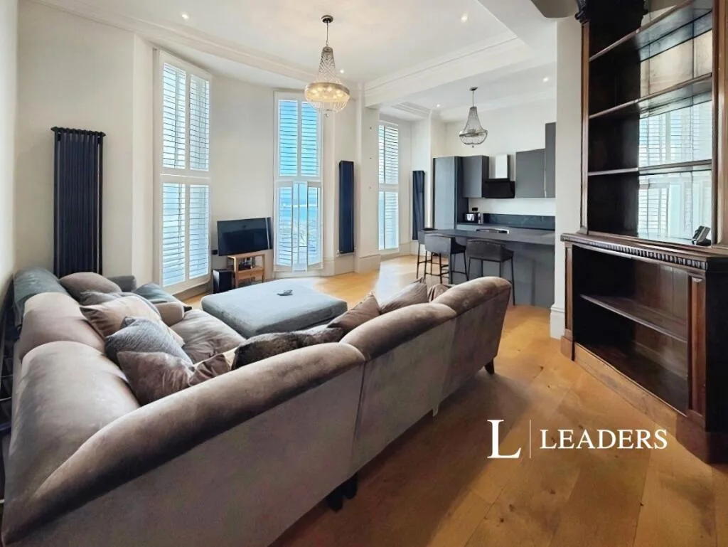3 bedroom flat for rent
