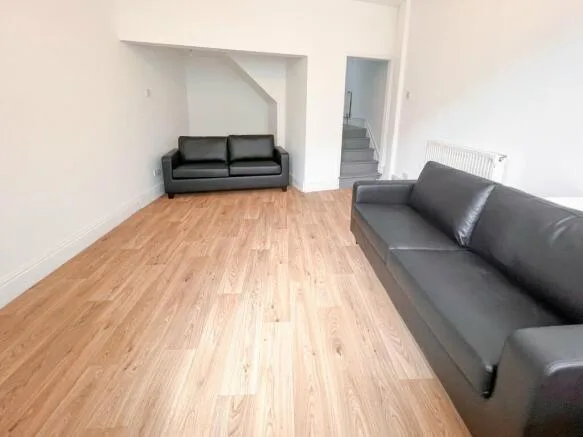 4 bedroom terraced house for rent