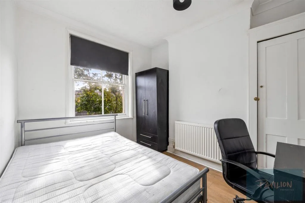 6 bedroom terraced house for rent