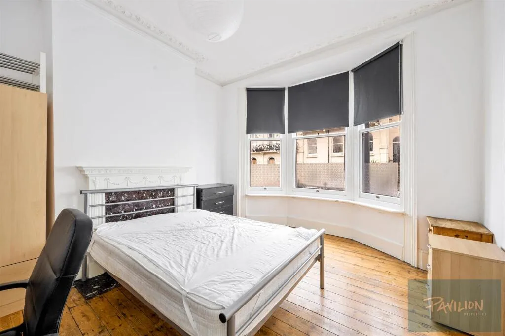 6 bedroom terraced house for rent