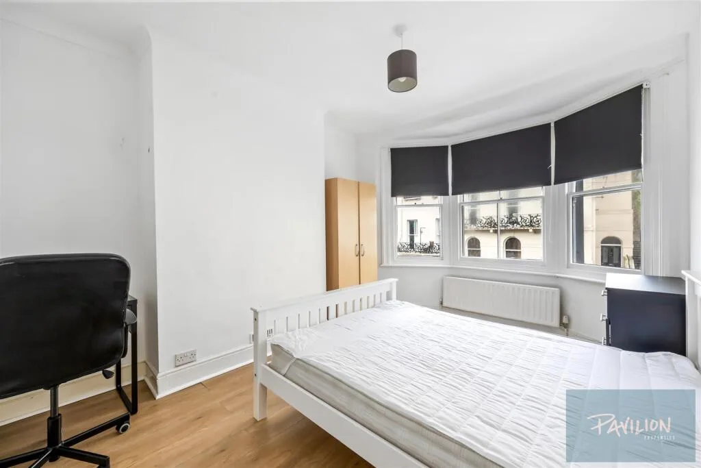 6 bedroom terraced house for rent