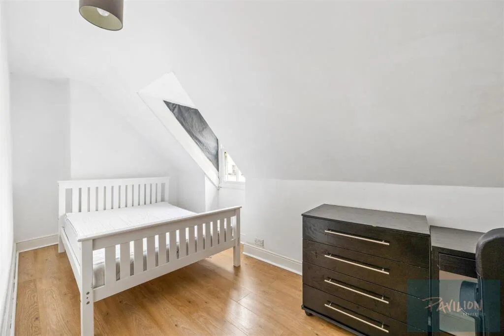 6 bedroom terraced house for rent