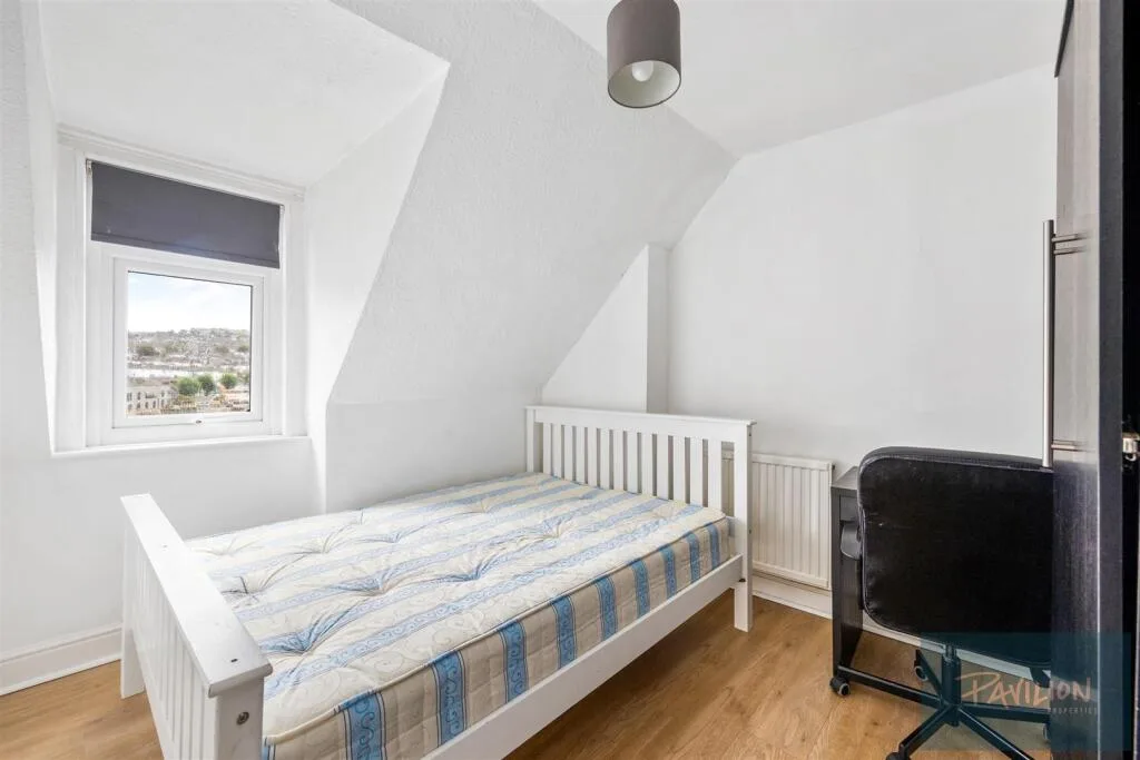 6 bedroom terraced house for rent