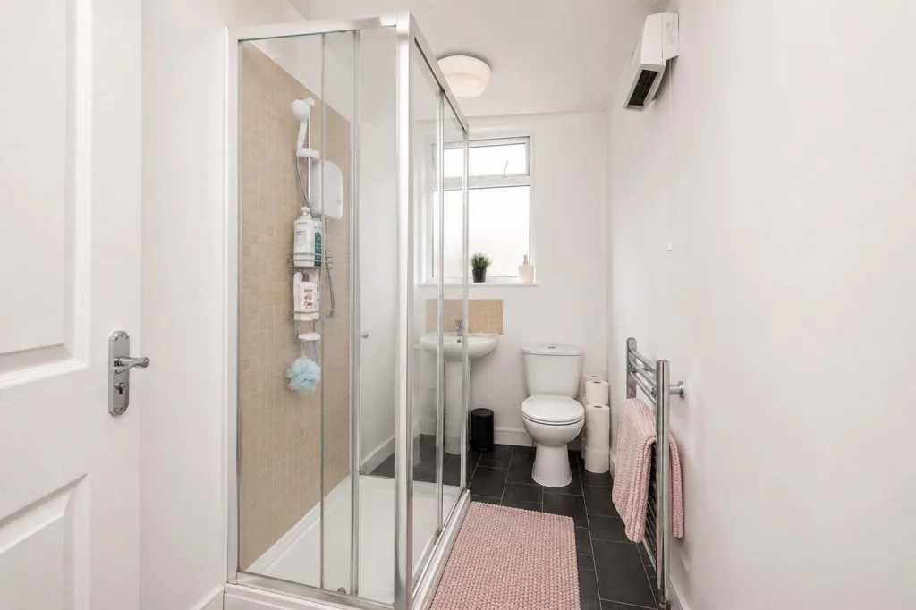 7 bedroom terraced house for rent