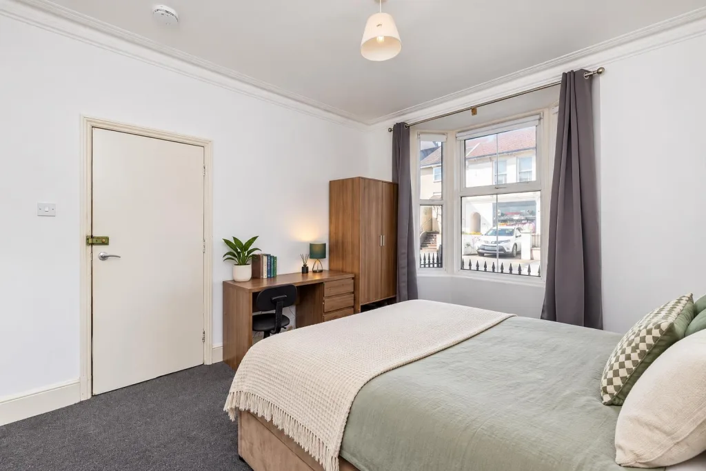 7 bedroom terraced house for rent