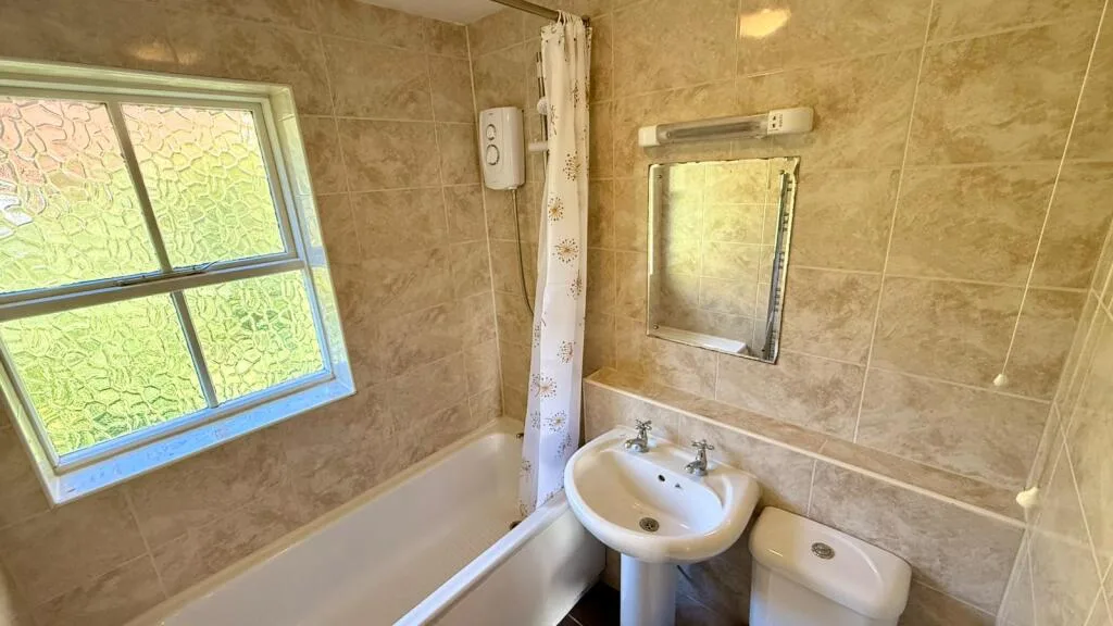 2 bedroom maisonette for rent