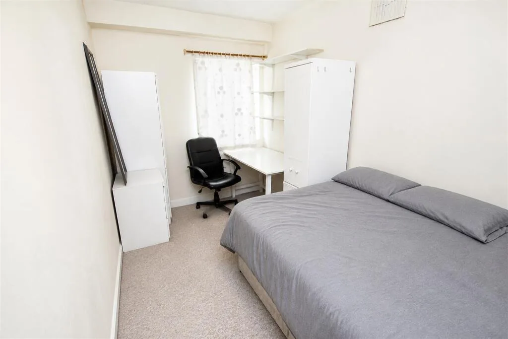 4 bedroom house for rent
