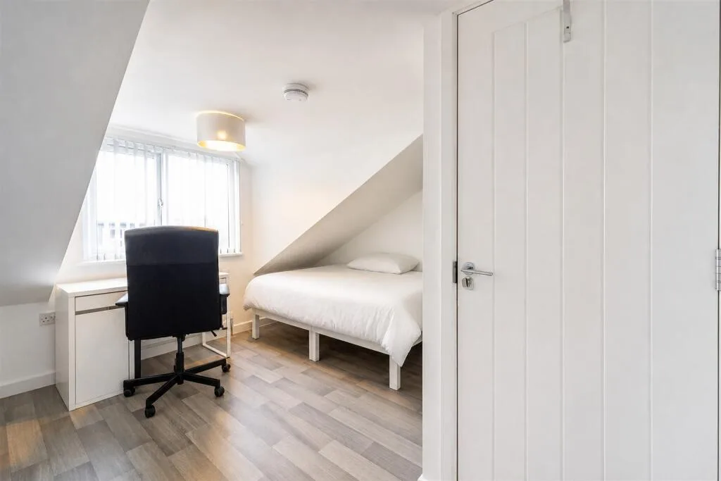 5 bedroom house for rent
