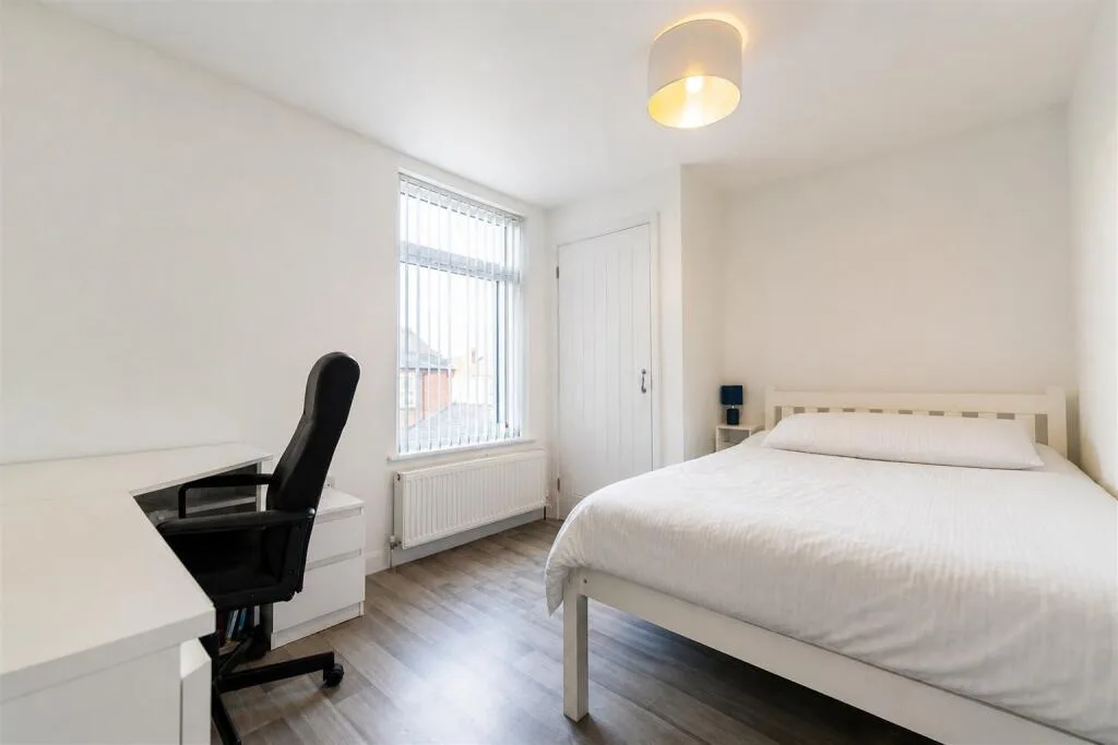 5 bedroom house for rent