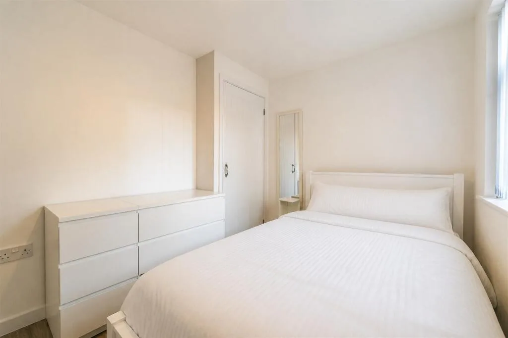 5 bedroom house for rent