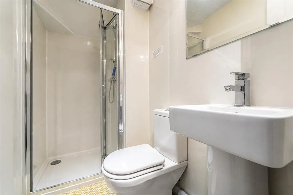 5 bedroom house for rent